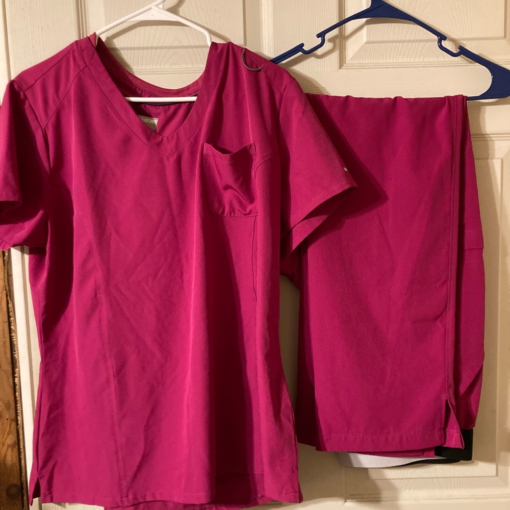 Sketchers Scrubs